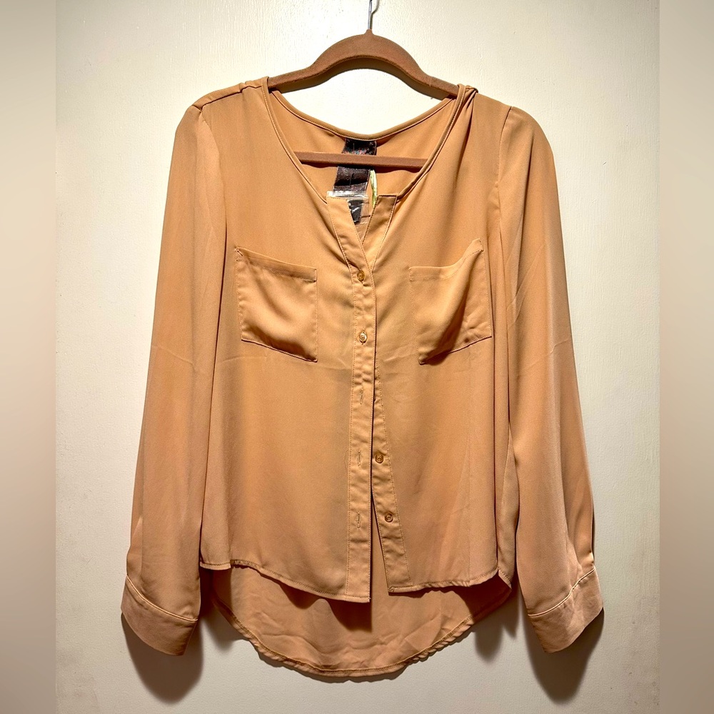 Long sleeve pale pink blouse